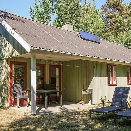 Prázdninový dům A Beautiful In Aakirkeby With 4 Bedrooms And Wifi Vester Somarken
